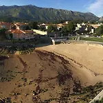 La Del Rey Hotel